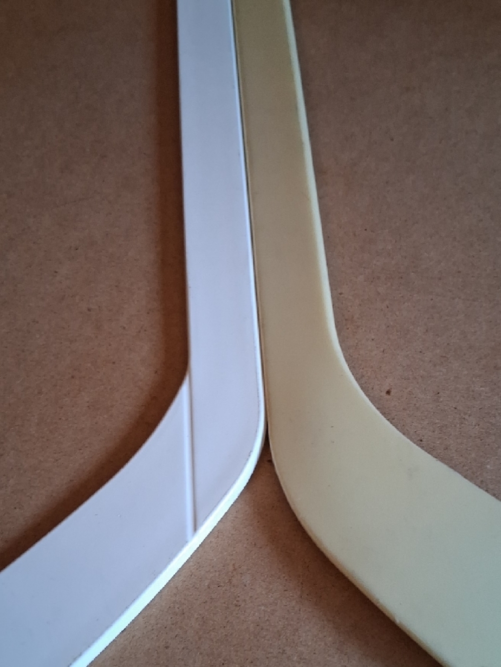 Ottawa Senators NHL Mini Hockey Sticks - Red, White, Cream - Picture 9 of 9